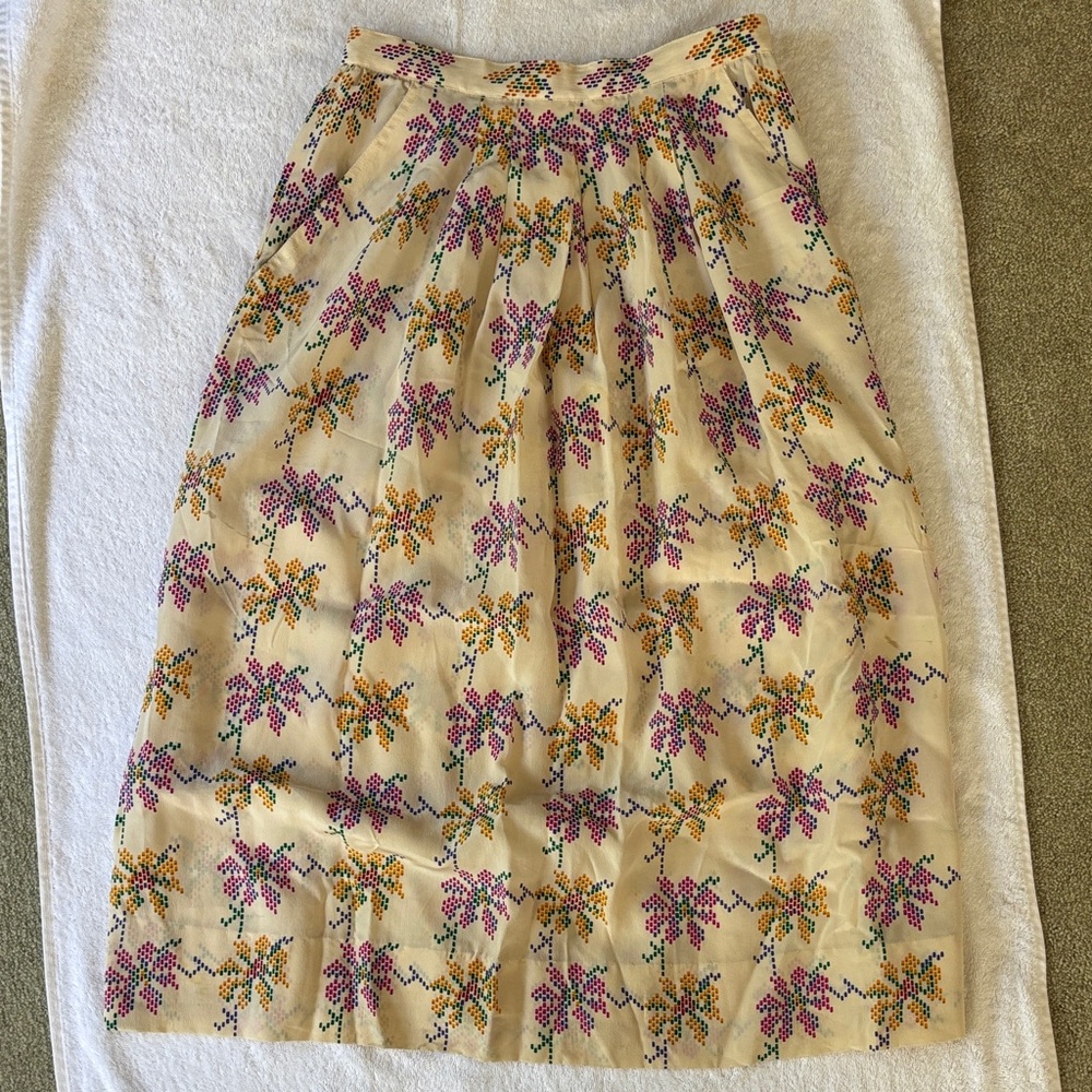 Floral Patterned Cream Skirt